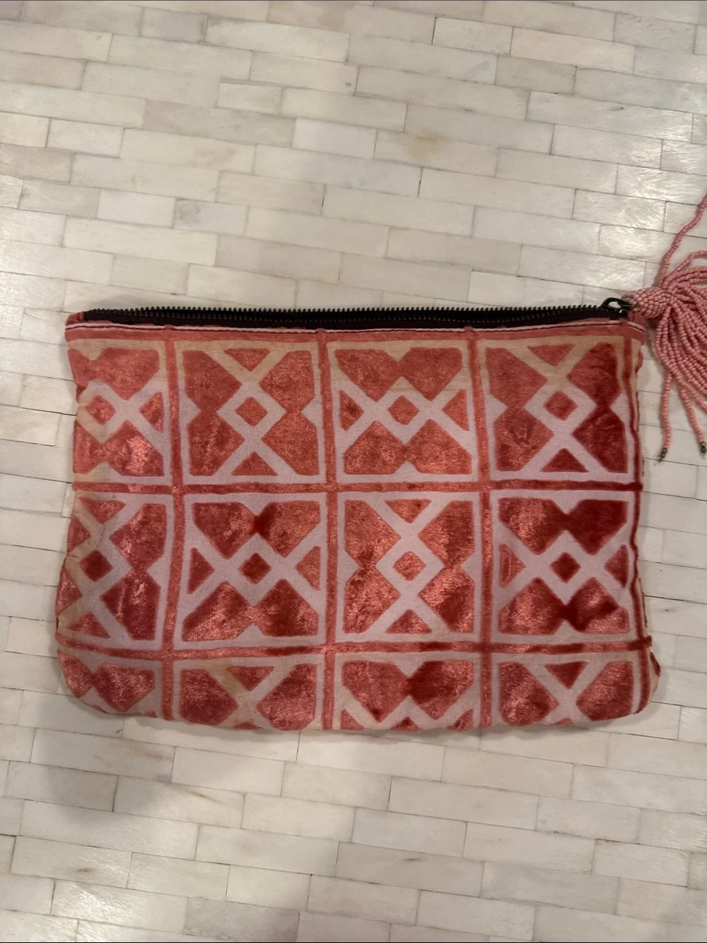 Women’s Velvet Geo Pouch Clutch - Coral Pink